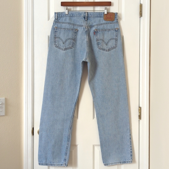 Levi's Y2K Vintage 505 Medium Wash Regular Fit Straight Leg Jeans 36 x 32 - Picture 5 of 16